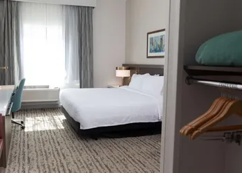 Hilton Garden Inn Des Moines Airport hotel thumbnail 6