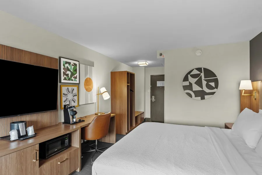 Holiday Inn Niagara Falls State Park Entry by IHG hotel detail image 6