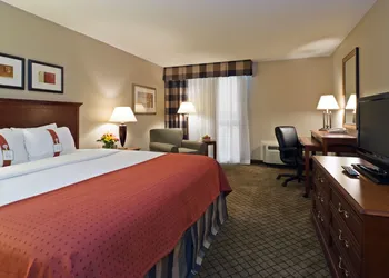 Holiday Inn Hotel & Suites Cincinnati - Eastgate by IHG hotel thumbnail 8