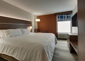 Holiday Inn Express Voorhees - Mt. Laurel by IHG hotel thumbnail 4