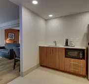 Holiday Inn Express Voorhees - Mt. Laurel by IHG hotel detail image 5