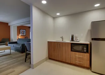 Holiday Inn Express Voorhees - Mt. Laurel by IHG hotel thumbnail 5