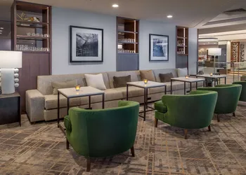 Hilton St. Louis Airport hotel thumbnail 3