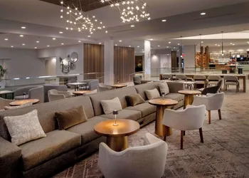 Hilton St. Louis Airport hotel thumbnail 4