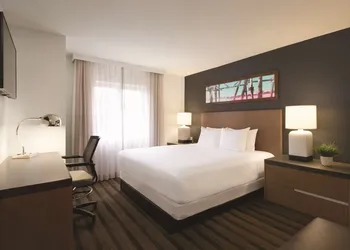 HYATT house Miami Airport hotel thumbnail 8