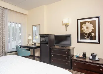 Hampton Inn & Suites Cleveland-Airport/Middleburg Heights hotel thumbnail 7