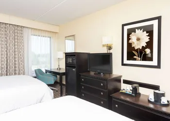 Hampton Inn & Suites Cleveland-Airport/Middleburg Heights hotel thumbnail 8