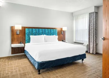 Hampton Inn Grand Rapids-North hotel thumbnail 7