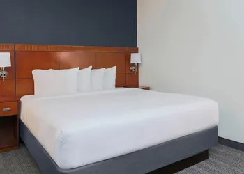 Courtyard by Marriott Austin Airport hotel thumbnail 4