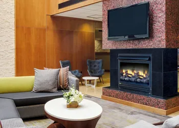 Courtyard by Marriott Boston Logan Airport hotel thumbnail 2