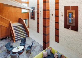 Courtyard by Marriott Boston Logan Airport hotel thumbnail 6