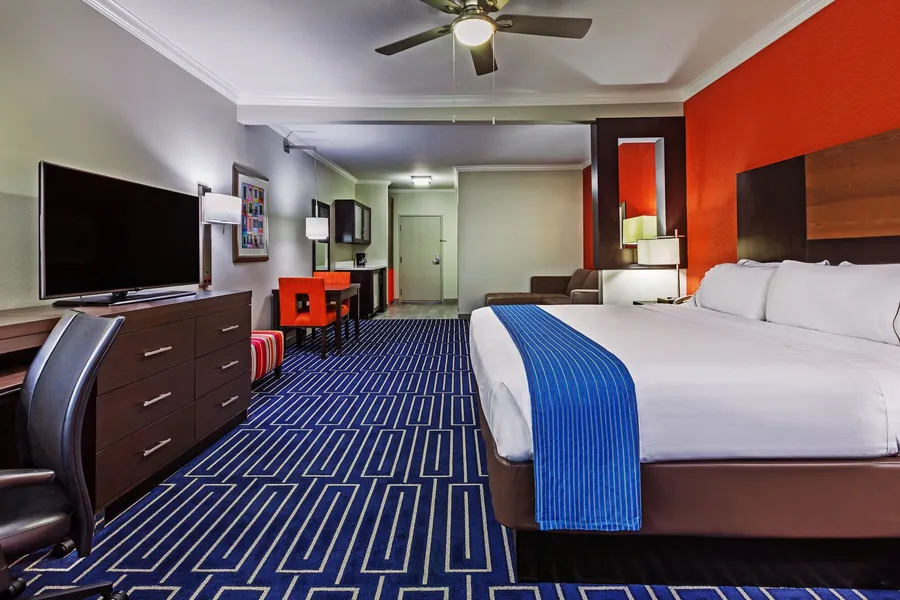 Holiday Inn Express & Suites Houston East, by IHG hotel detail image 6