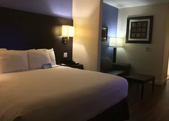 Days Inn & Suites by Wyndham Galveston West/Seawall hotel thumbnail 6