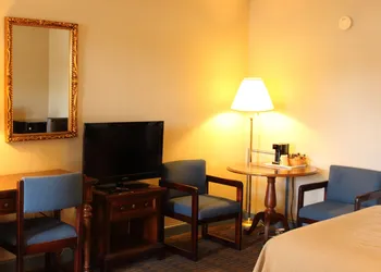 Governor House Inn hotel thumbnail 8