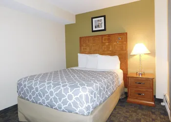 Americas Best Value Inn & Suites Anchorage Airport hotel thumbnail 6