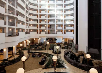 Embassy Suites by Hilton Portland Airport hotel thumbnail 4
