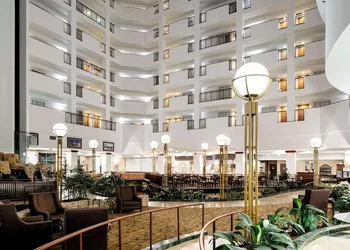 Embassy Suites by Hilton Portland Airport hotel thumbnail 5