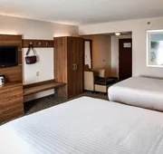 Holiday Inn Express Hotel & Suites Concord by IHG hotel detail image 3