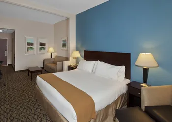 Holiday Inn Express Hotel & Suites Concord by IHG hotel thumbnail 4