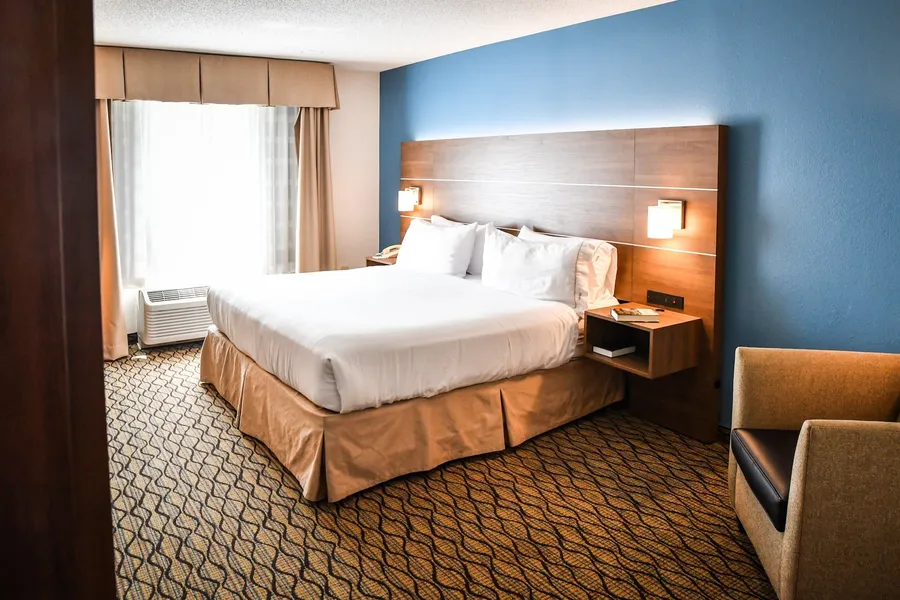 Holiday Inn Express Hotel & Suites Concord by IHG hotel detail image 6