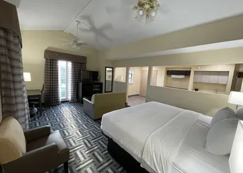 Baymont by Wyndham Indianapolis Airport Lynhurst hotel thumbnail 8