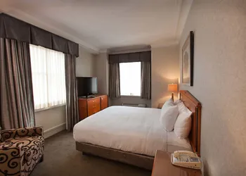 Hilton Cincinnati Netherland Plaza hotel thumbnail 6