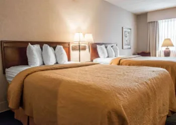 Quality Inn Pittsburgh Airport hotel thumbnail 8