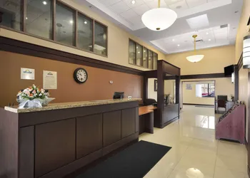 Days Inn by Wyndham Brampton hotel thumbnail 2