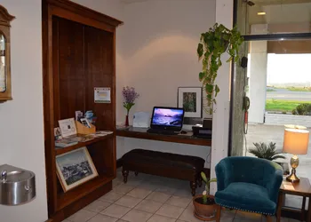Ramada by Wyndham Arcata hotel thumbnail 3