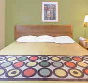 Super 8 by Wyndham East Moline hotel detail image 7