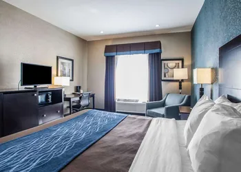 Comfort Inn Lees Summit @ Hwy 50 & Hwy 291 hotel thumbnail 8