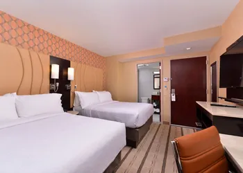 Holiday Inn New York City - Times Square by IHG hotel thumbnail 5
