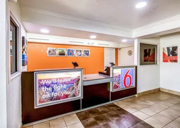 Motel 6 Euless, TX - DFW West hotel thumbnail 2