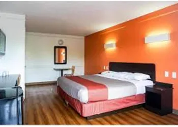 Motel 6 Euless, TX - DFW West hotel thumbnail 7