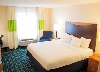 Fairfield Inn & Suites San Antonio North - Stone Oak hotel thumbnail 5
