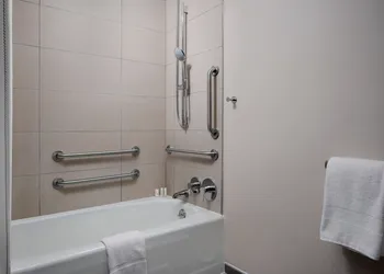 Sheraton Grand Rapids Airport Hotel hotel thumbnail 5