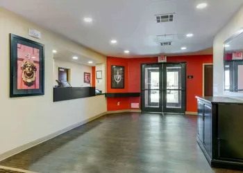 Extended Stay America Suites Phoenix Airport hotel thumbnail 3