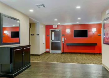 Extended Stay America Suites Phoenix Airport hotel thumbnail 4