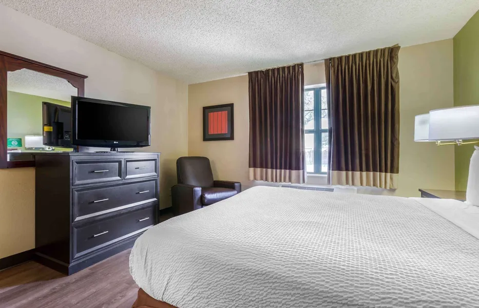Extended Stay America Suites Phoenix Airport hotel detail image 6
