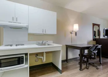 Extended Stay America Suites Phoenix Airport hotel thumbnail 8