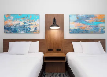 La Quinta Inn & Suites by Wyndham Rockport - Fulton hotel thumbnail 8