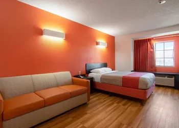 Motel 6 El Paso, TX - Southeast hotel thumbnail 7