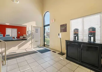 Extended Stay America Suites Cincinnati Blue Ash Reagan Hwy hotel thumbnail 4