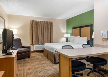 Extended Stay America Suites Cincinnati Blue Ash Reagan Hwy hotel thumbnail 6