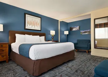 Ramada by Wyndham Spokane Airport hotel thumbnail 5