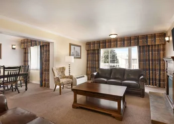 Ramada by Wyndham Spokane Airport hotel thumbnail 7