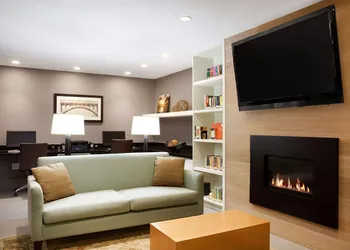 Country Inn & Suites by Radisson Roseville - St. Paul hotel thumbnail 3