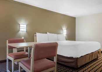Rodeway Inn Sharonville - Cincinnati North hotel thumbnail 8