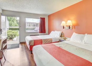 Motel 6 Medford, OR - North hotel thumbnail 6
