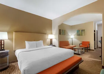 Best Western Plus DFW Airport Suites hotel thumbnail 5